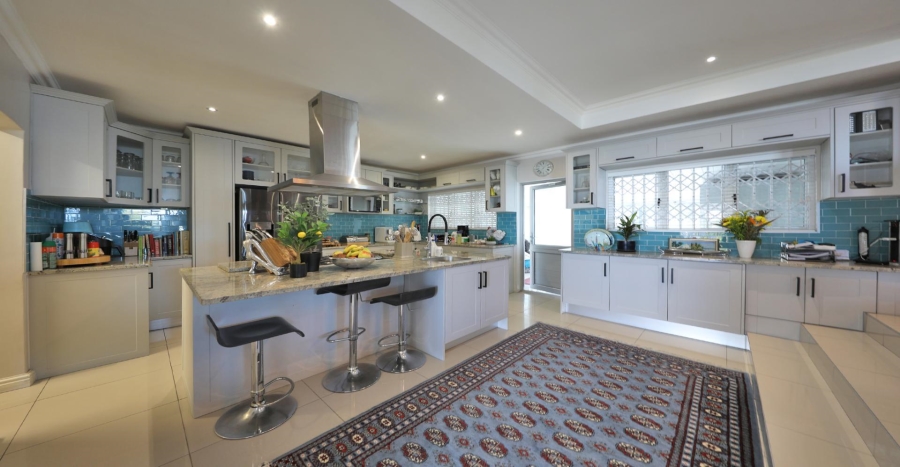 4 Bedroom Property for Sale in Loevenstein Western Cape